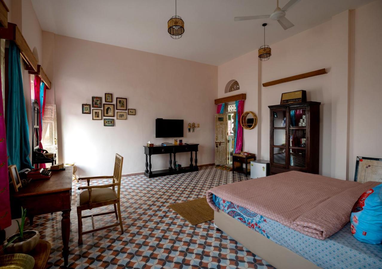 Kol Pol Mohalla Boutique Stay ウダイプル エクステリア 写真